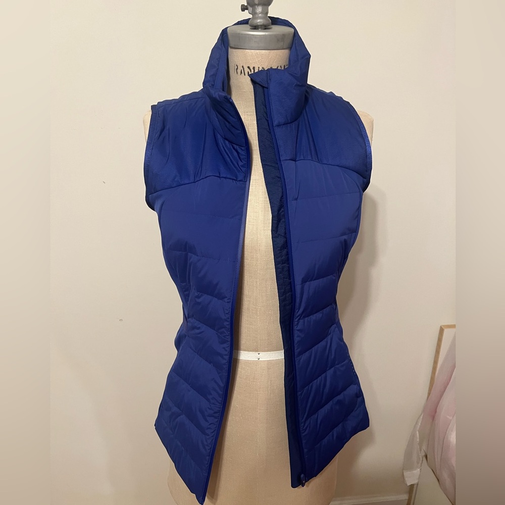 NWOT Lululemon Blue Down Vest Sz 6